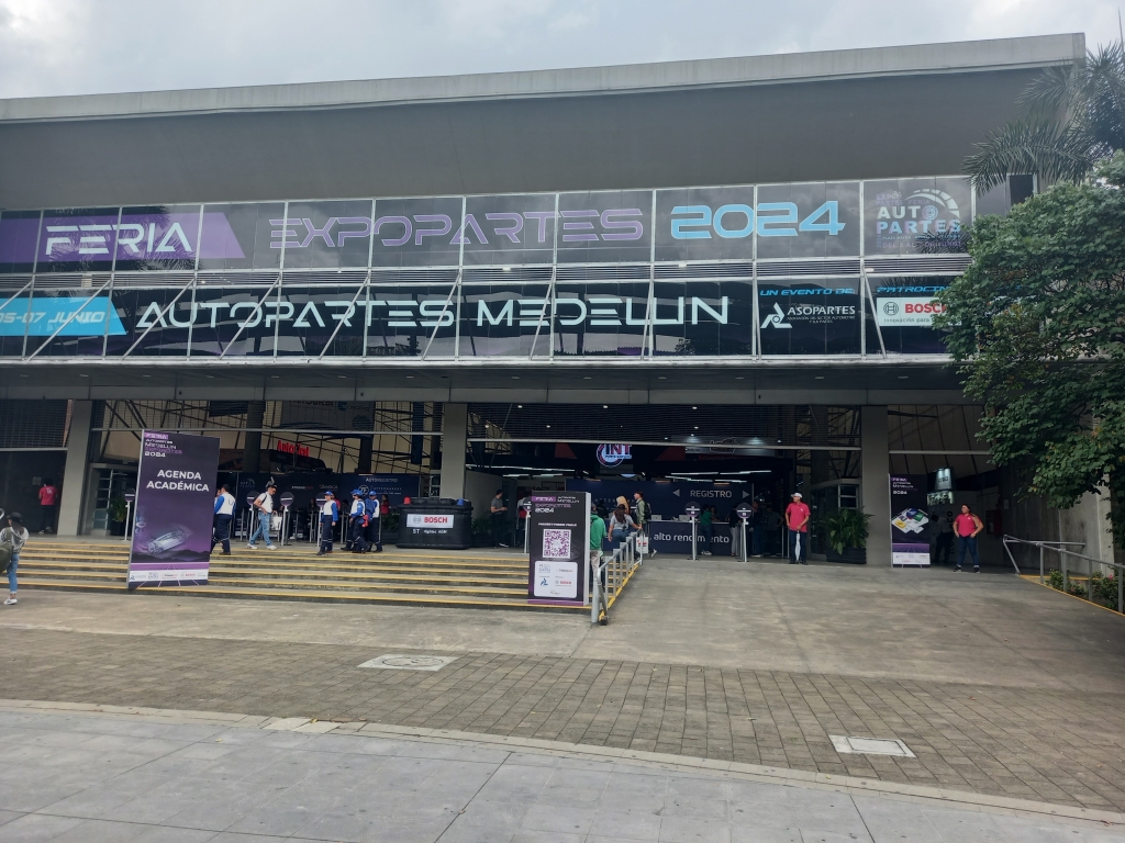 FOTO 1 EXPOPARTES 2024 MEDELLIN.jpg